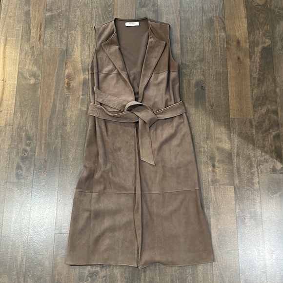 Bailey 44 long vest - Picture 2 of 5